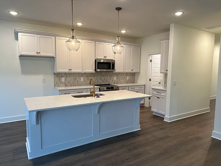 5049 Greentree Dr — Photo 3