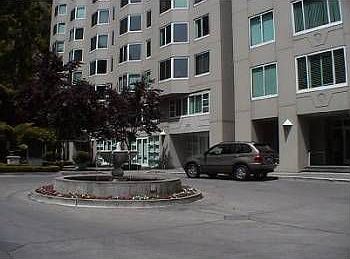 1st image of 220 Lombard St APT 517