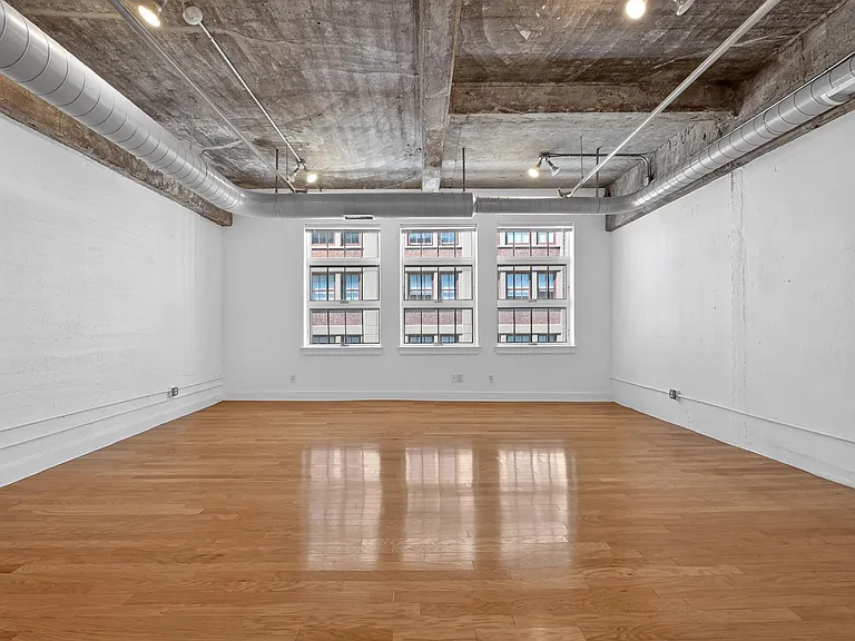 140 Bay St #5E — Photo 11