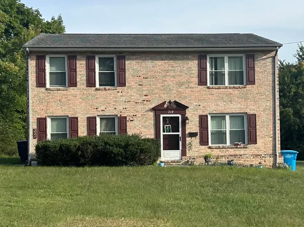 219 Wildhurst Ave NE #&-221, Roanoke, VA 24012