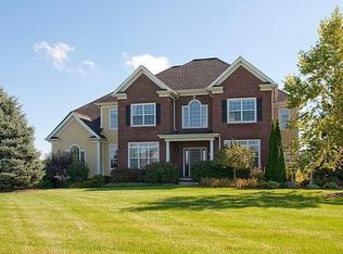 5610 Crest Ct, Dexter, MI 48130