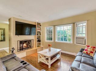 13 Fairline Dr, East Quogue, NY 11942