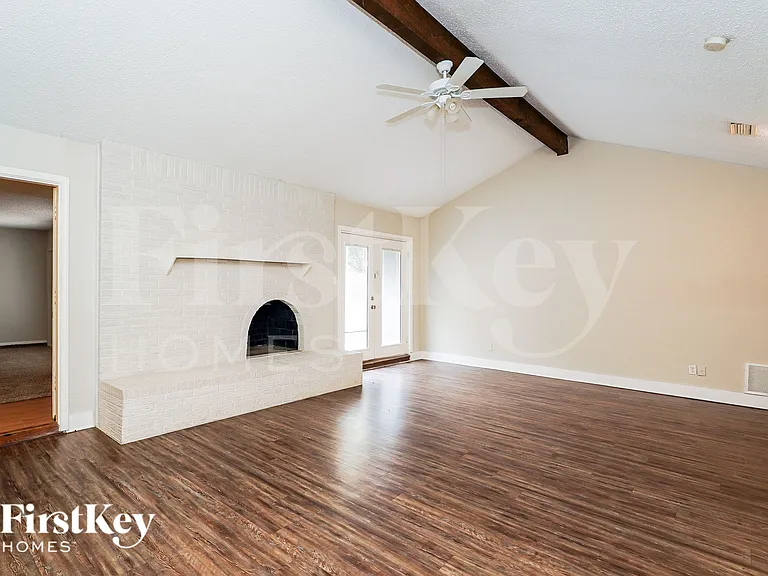 3417 Willowcrest Dr — Photo 9