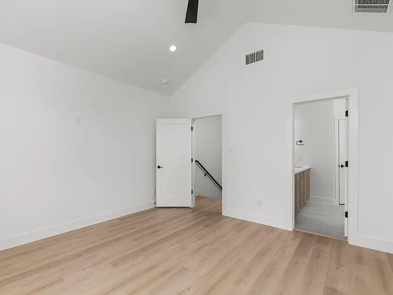 3348 Sauer St — Photo 19