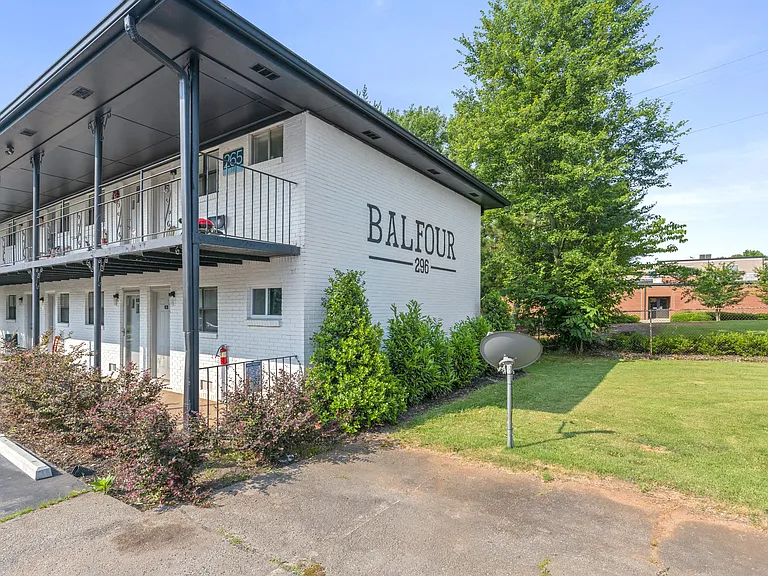 Balfour 296 — Photo 19