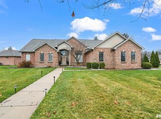 3104 Ironoak Cir, Springfield, IL 62711