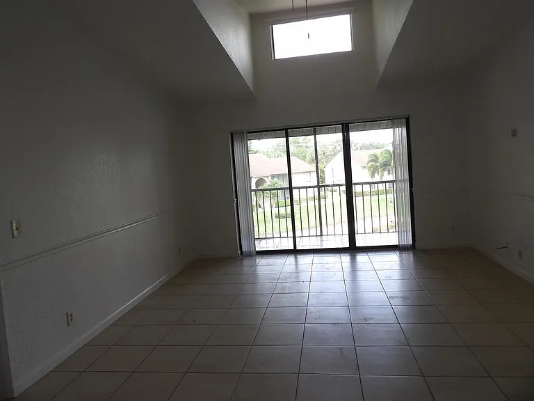 728 Sunny Pine Way #C3 — Photo 3