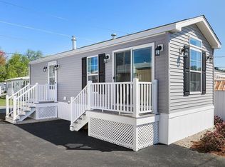 71 Brookwood Dr, Salem, NH 03079