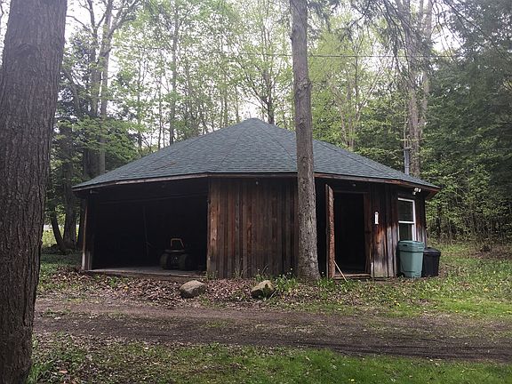 2nd image of 7646 Soule Rd