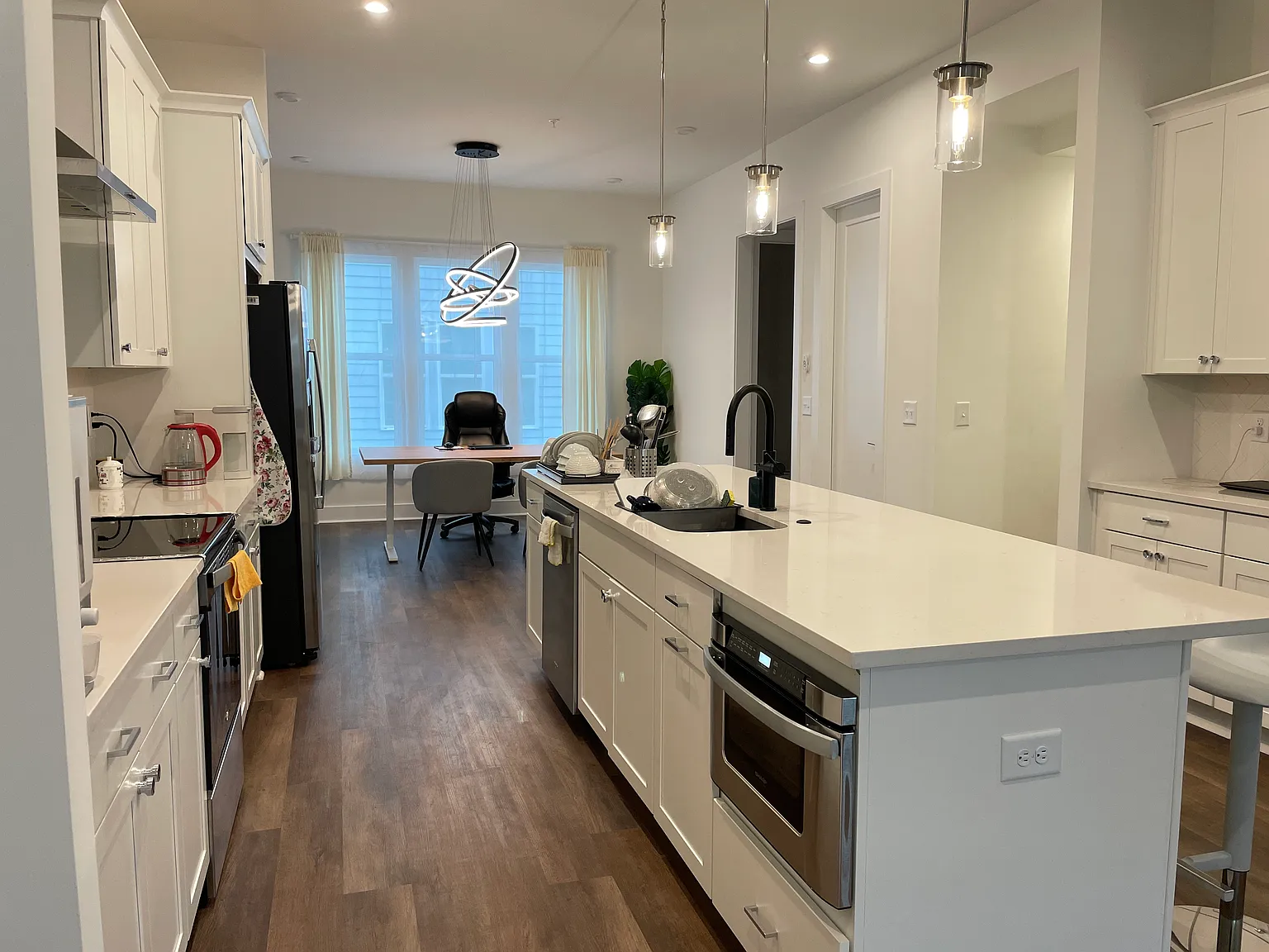 4 bed, 2540 sqft, $1,095 — Photo 4