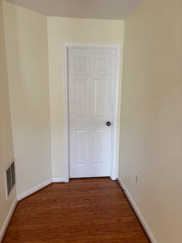 105 Barrett Ct Photo 1