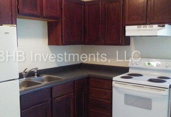 3rd image of 3329 Ashley Ln