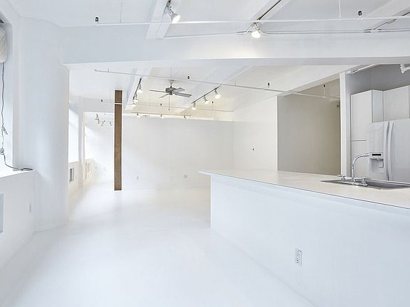 4th image of 356 W 36th St #2S