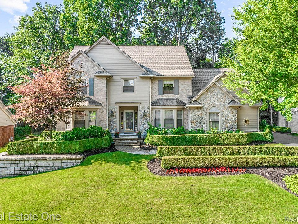 1st image of 39581 Windsome Dr