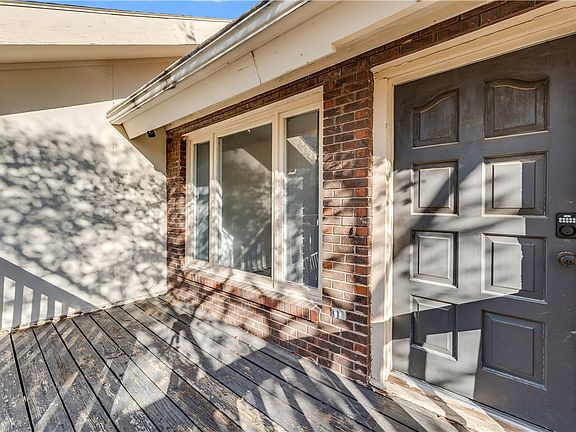 5th image of 23 Britten Cir