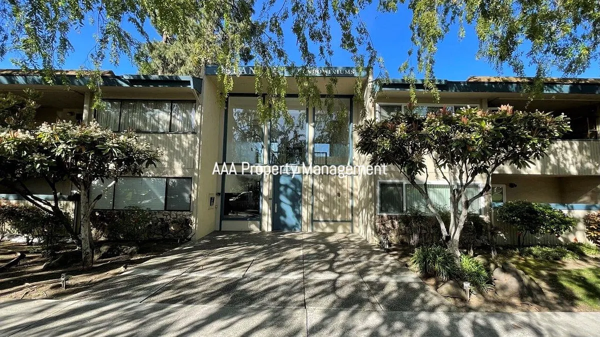 Building Photo - 1731 Ellis St #58
