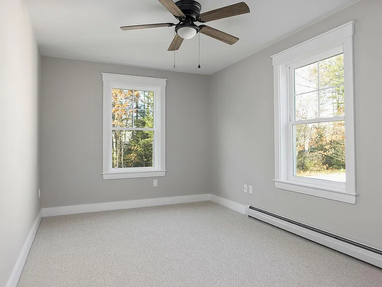 39 Neptune Dr — Photo 7
