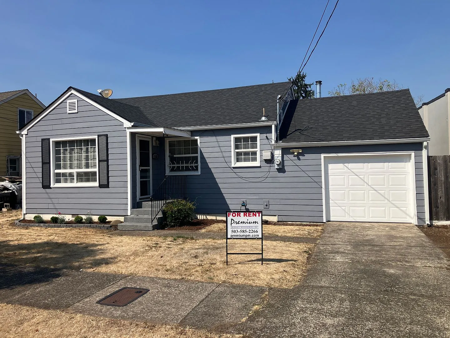 Cozy Two Bedroom Home in South Salem — Photo 1