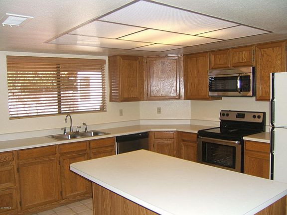 2nd image of 10469 E Bella Vista Dr