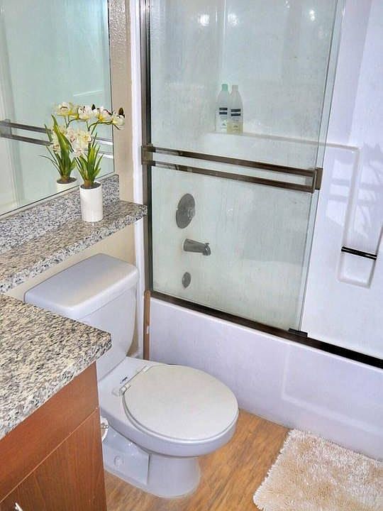 1st image of 1274 N Laurel Ave APT 3