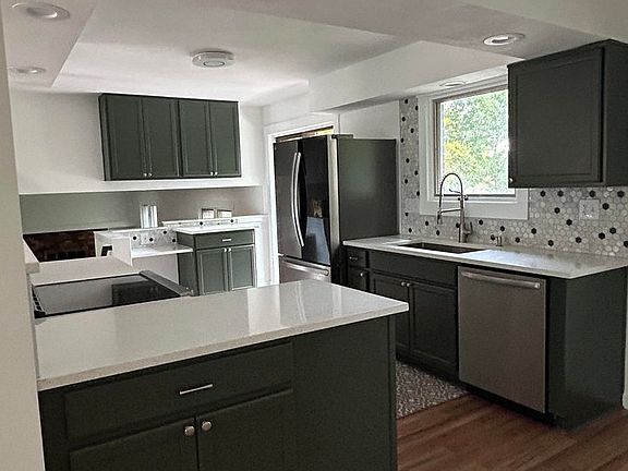 3rd image of 1566 Mayfield Ln