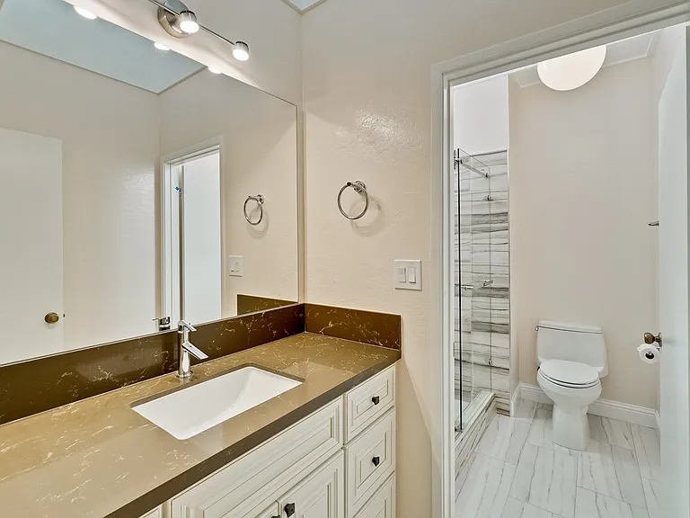 4271 Ponce Dr — Photo 13