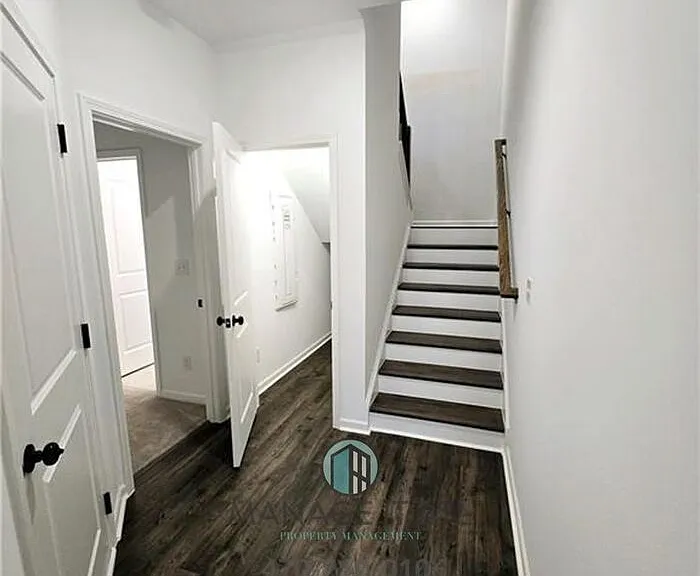 6162 Wayburn St — Photo 4
