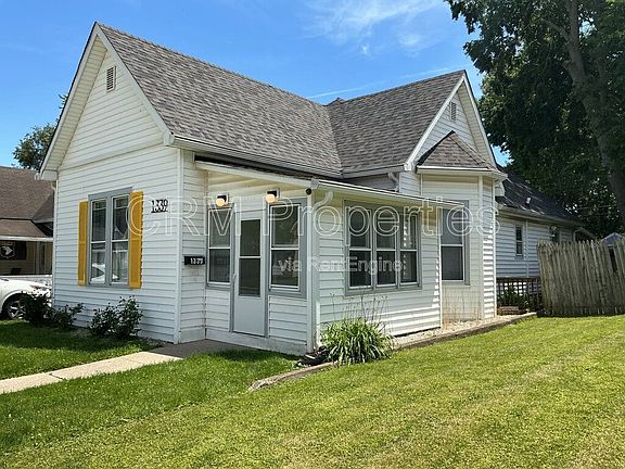 3rd image of 1339 Division St