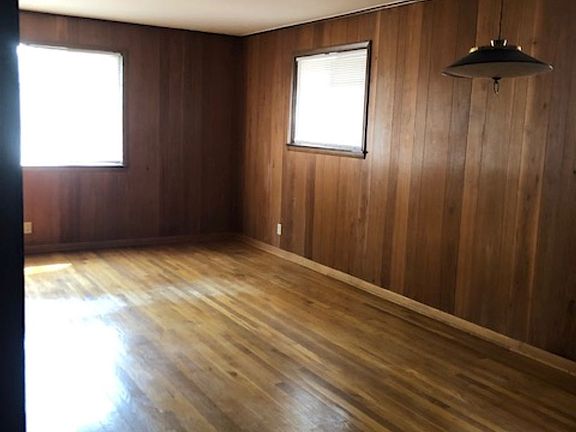 3rd image of 907 Hawthorne St