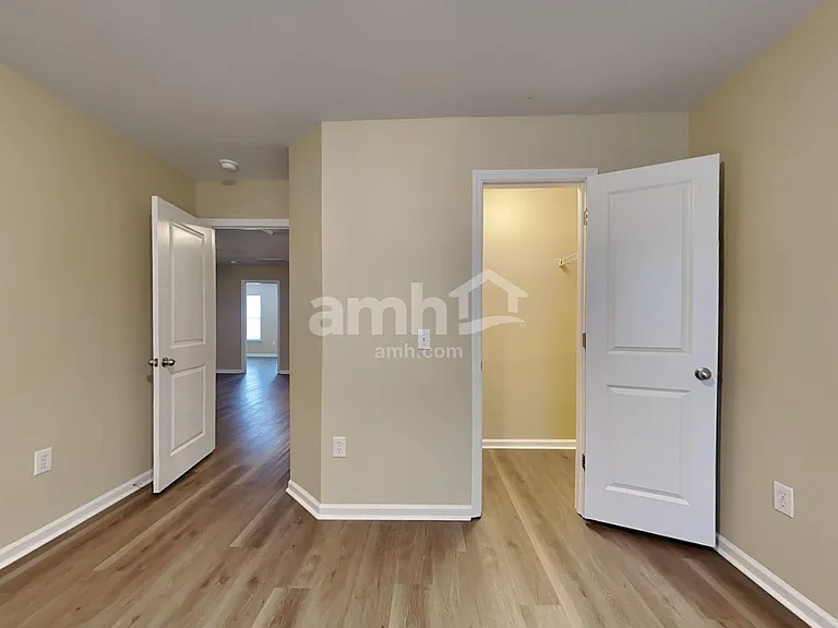 1056 Whitlow Blvd — Photo 19