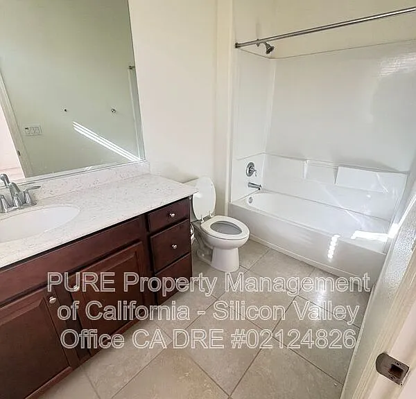 2712 Ferrara Cir — Photo 11