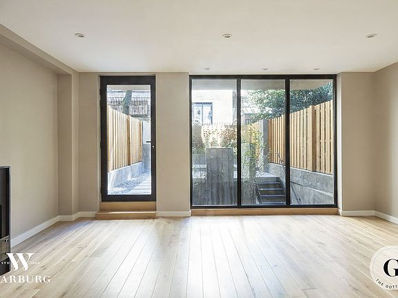 5th image of 323 E 52nd St #Maisonette