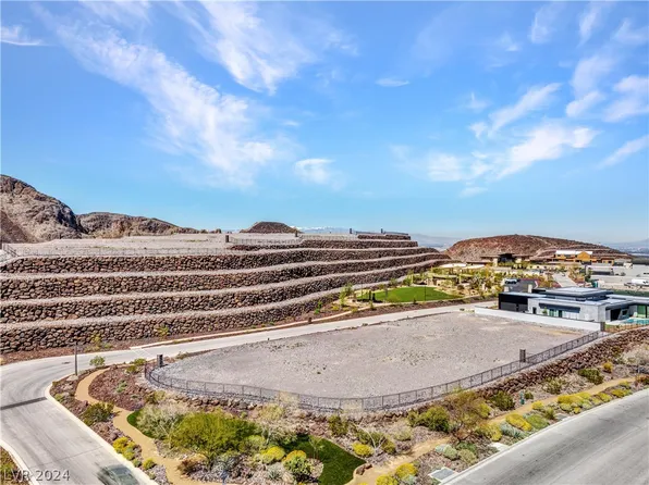 2 Sanctuary Peak Ct, Henderson, NV 89012