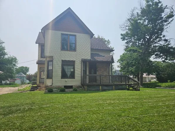 303 S Roche St, Knoxville, IA 50138