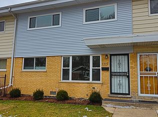 221 Brown Ave #C, Evanston, IL 60202
