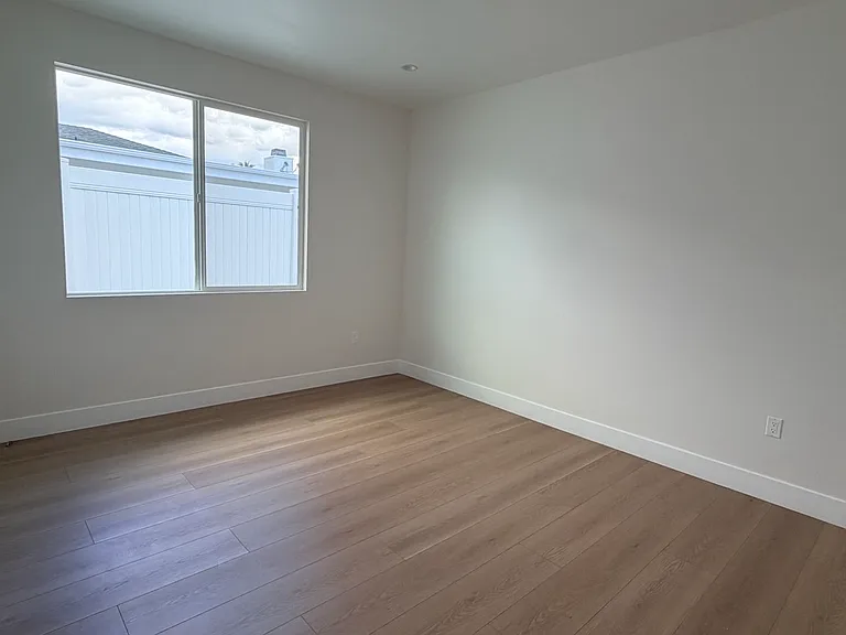 17324 Mayall St — Photo 6