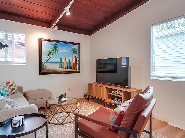 922 Palm Ave #922 — Photo 37