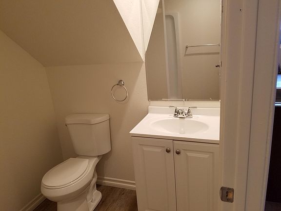 3rd image of 35274 Eureka Ave