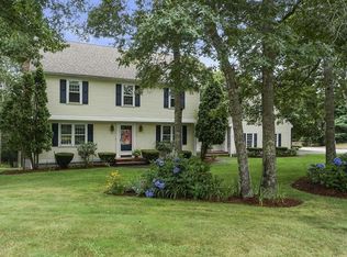 22 Admiral Byrd Rd, Plymouth, MA 02360