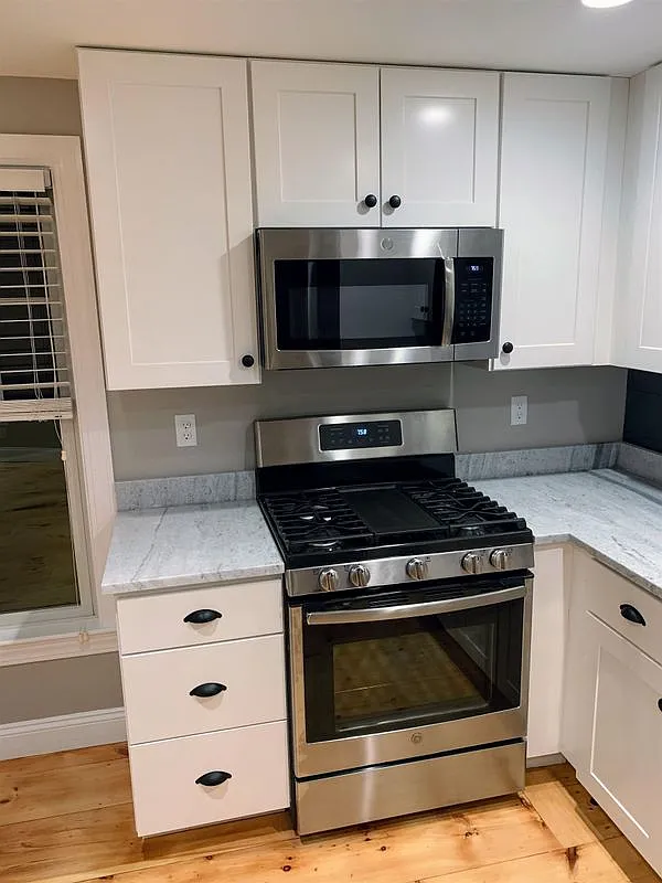 1 bed, 1.0 bath, 700 sqft, $2,500 — Photo 3
