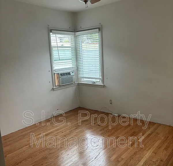 1151 Western Ave #C — Photo 9