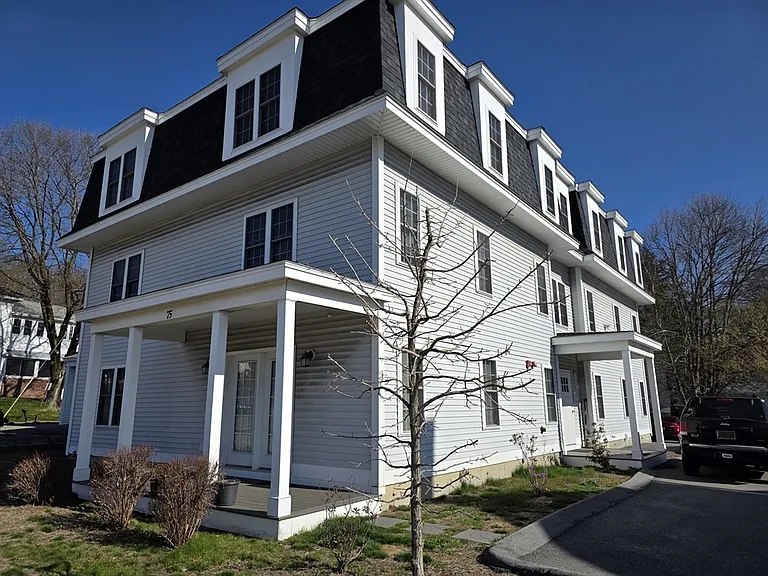 75 Merriam Ave #5 — Photo 1