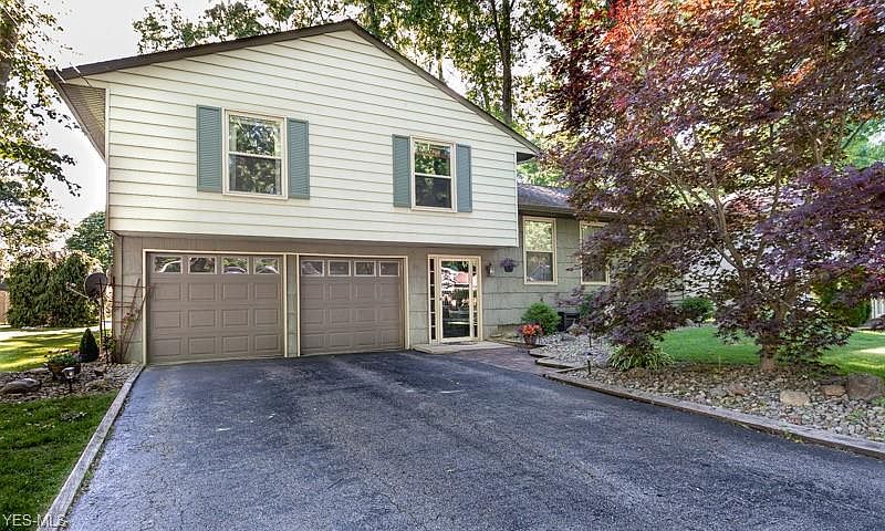 1st image of 371 Wheelock Dr NE