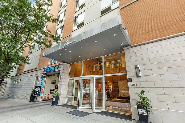 Rented by Corcoran | media 26