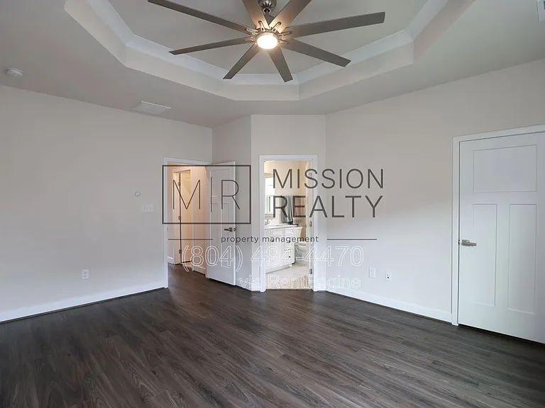 2100 Tobacco Mill St — Photo 16