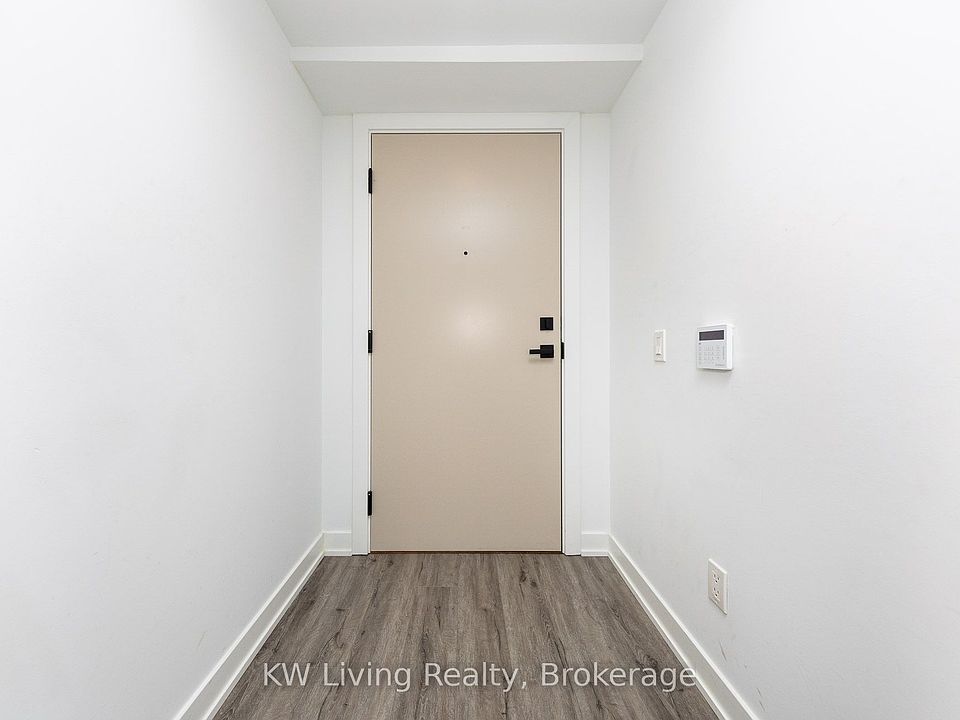 1st image of 327 King St W #902