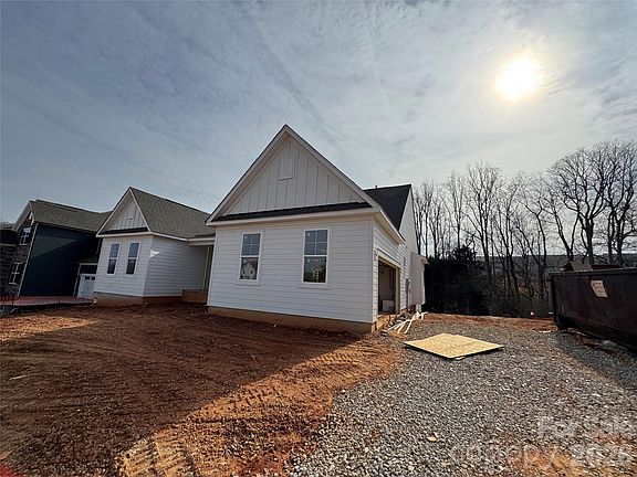 2nd image of 1353 Knob Creek Dr
