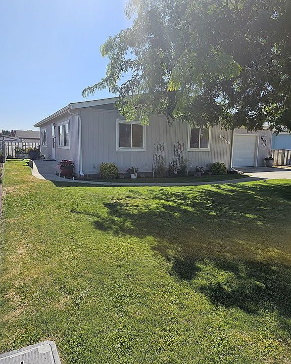 1st image of 1825 S 70th Ave