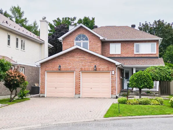 4 Glenarden Ct, Ottawa, ON K2G 5V9