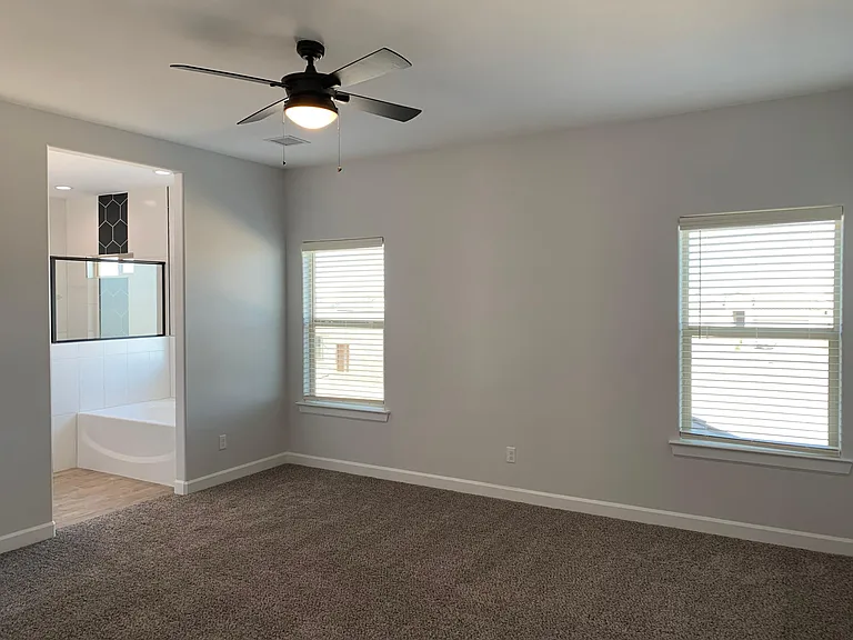938 Airship Pl — Photo 14